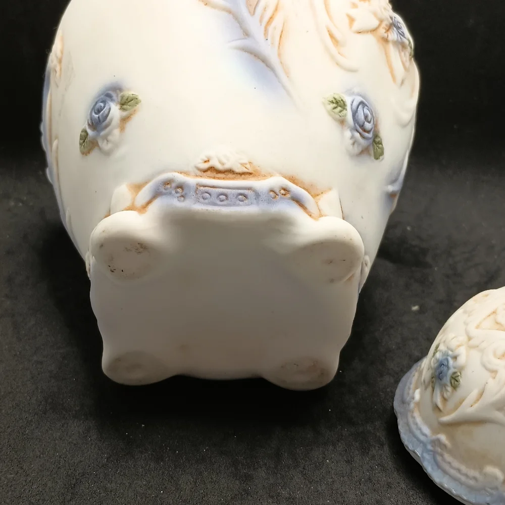 vintage porcelain jar urn white blue flower